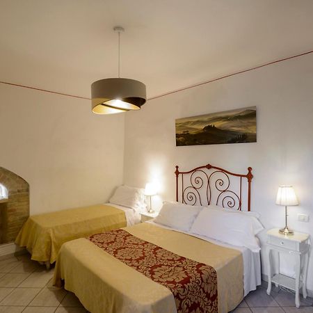 Donna Nobile Hotel Сан Джиминяно Екстериор снимка