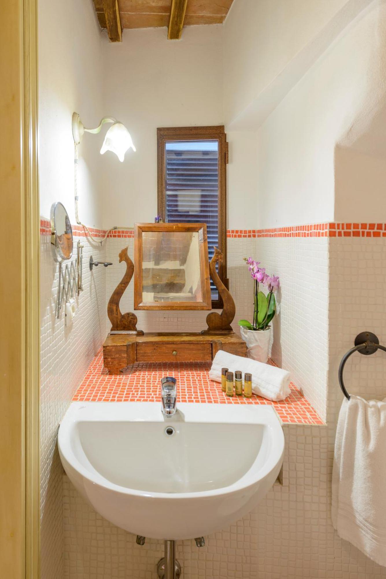 Donna Nobile Hotel Сан Джиминяно Екстериор снимка