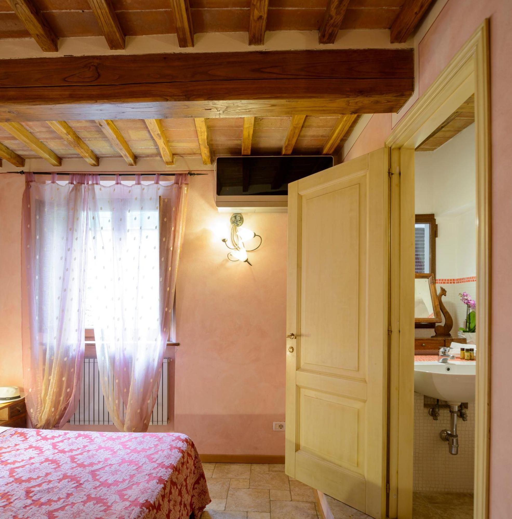 Donna Nobile Hotel Сан Джиминяно Екстериор снимка