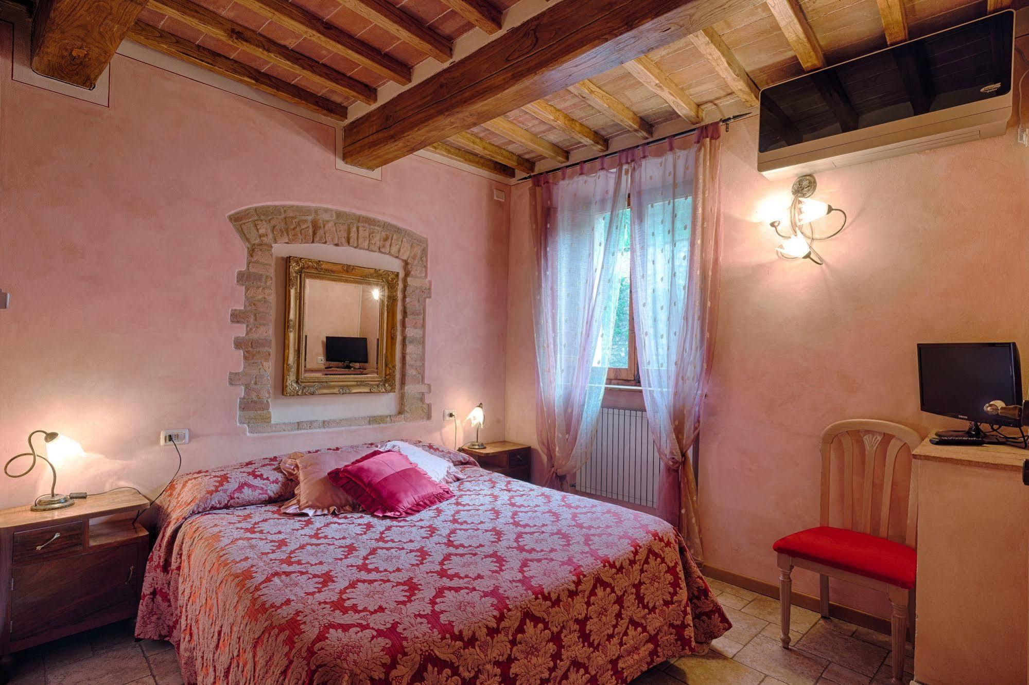 Donna Nobile Hotel Сан Джиминяно Екстериор снимка