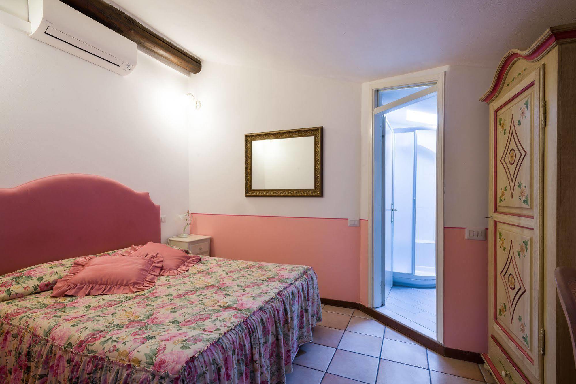 Donna Nobile Hotel Сан Джиминяно Екстериор снимка
